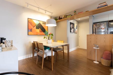 Apartamento à venda com 65m², 2 quartos e 1 vaga Apartamento à venda com 65m², 2 quartos e 1 vagaSala