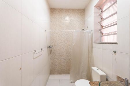 Casa à venda com 90m², 3 quartos e sem vaga Casa à venda com 90m², 3 quartos e sem vagaBanheiro