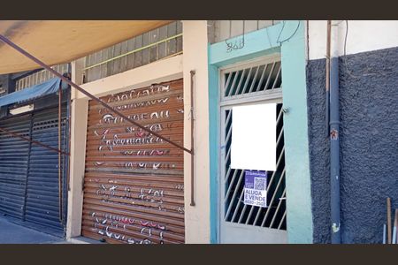 Casa à venda com 35m², 1 quarto e sem vaga Casa à venda com 35m², 1 quarto e sem vagaFachada / placa
