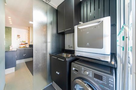 Apartamento à venda com 86m², 3 quartos e 2 vagas Apartamento à venda com 86m², 3 quartos e 2 vagasÁrea de Serviço