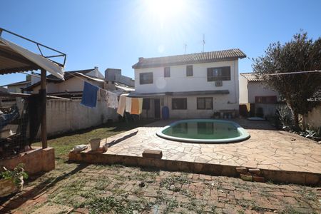 Casa à venda com 173m², 6 quartos e 3 vagasÁrea comum - Piscina