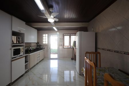 Casa à venda com 173m², 6 quartos e 3 vagasCozinha