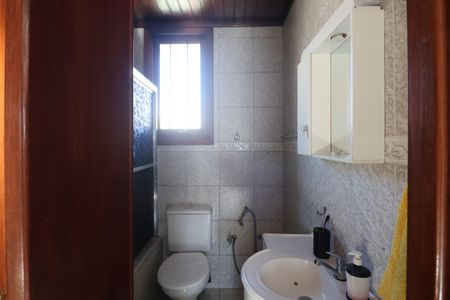 Casa à venda com 173m², 6 quartos e 3 vagasBanheiro 1