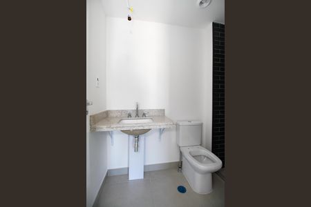 Apartamento à venda com 86m², 2 quartos e 1 vaga Apartamento à venda com 86m², 2 quartos e 1 vagaBanheiro da Suíte 1