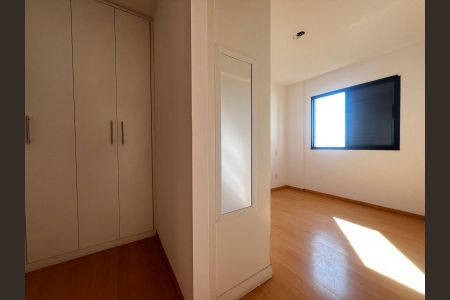 Apartamento à venda com 80m², 2 quartos e 2 vagas