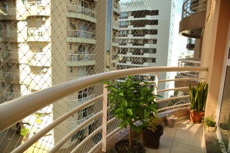 Apartamento à venda com 133m², 3 quartos e 3 vagasVaranda Cozinha / área de serviço