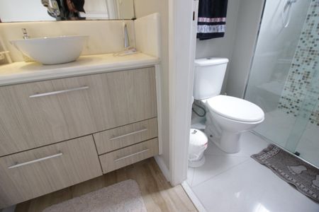 Apartamento à venda com 74m², 3 quartos e 1 vagaBanheiro da Suíte