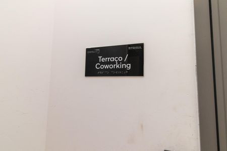 Studio à venda com 24m², 1 quarto e sem vaga Studio à venda com 24m², 1 quarto e sem vagaÁrea comum - Terraço e Coworking