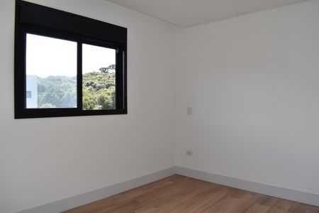 Casa de condomínio para alugar com 171m², 3 quartos e 2 vagasSuíte 2