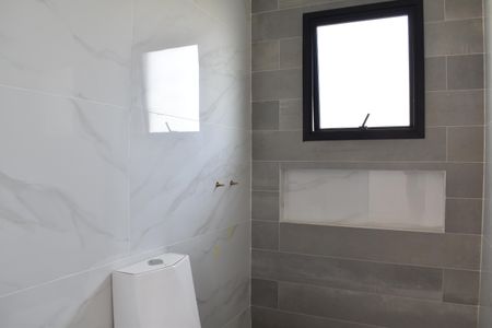 Casa de condomínio para alugar com 171m², 3 quartos e 2 vagasBanheiro da Suíte 2