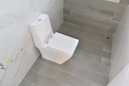 Casa de condomínio para alugar com 171m², 3 quartos e 2 vagasBanheiro da Suíte 2