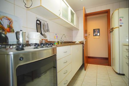 Apartamento à venda com 107m², 3 quartos e 2 vagasCozinha