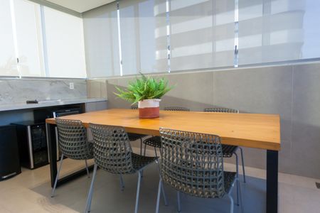 Apartamento à venda com 130m², 2 quartos e 2 vagas Apartamento à venda com 130m², 2 quartos e 2 vagasCopa