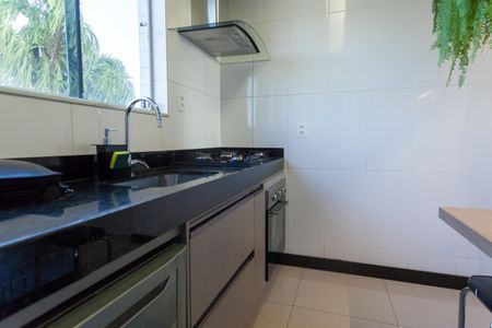 Apartamento à venda com 130m², 2 quartos e 2 vagas Apartamento à venda com 130m², 2 quartos e 2 vagasCozinha