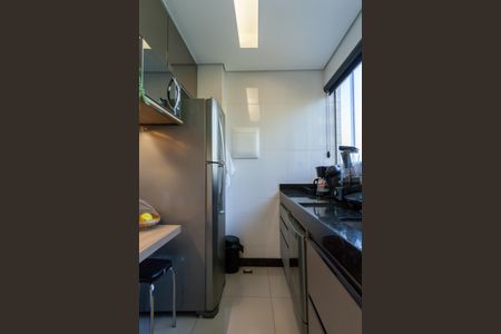 Apartamento à venda com 130m², 2 quartos e 2 vagas Apartamento à venda com 130m², 2 quartos e 2 vagasCozinha