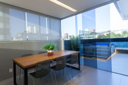 Apartamento à venda com 130m², 2 quartos e 2 vagas Apartamento à venda com 130m², 2 quartos e 2 vagasChurrasqueira