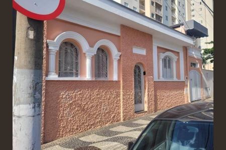 Casa à venda com 179m², 3 quartos e 2 vagas Casa à venda com 179m², 3 quartos e 2 vagasFoto 02