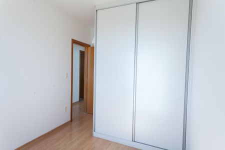 Apartamento à venda com 90m², 3 quartos e 2 vagas Apartamento à venda com 90m², 3 quartos e 2 vagasQuarto 2