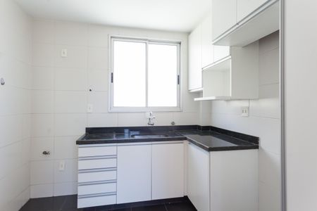 Apartamento à venda com 90m², 3 quartos e 2 vagas Apartamento à venda com 90m², 3 quartos e 2 vagasCozinha