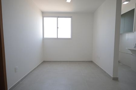Sala de apartamento para alugar com 2 quartos, 36m² em Vila Palmares, Santo André