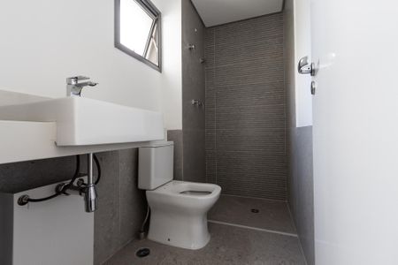 Apartamento para alugar com 73m², 2 quartos e 1 vaga Apartamento para alugar com 73m², 2 quartos e 1 vagaBanheiro Suíte 1