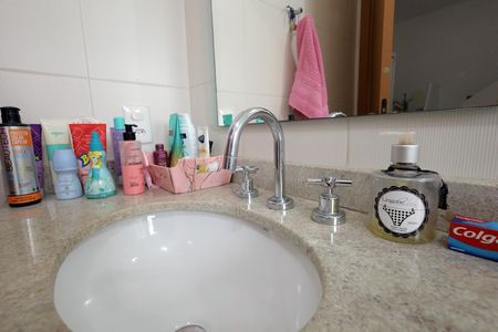 Apartamento à venda com 126m², 3 quartos e 3 vagasBanheiro da Suíte 1