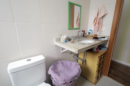 Apartamento à venda com 126m², 3 quartos e 3 vagasBanheiro da Suíte 2