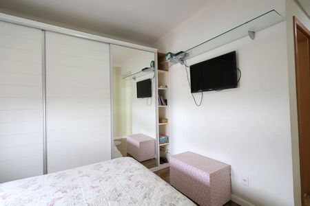 Apartamento à venda com 126m², 3 quartos e 3 vagasSuíte 2