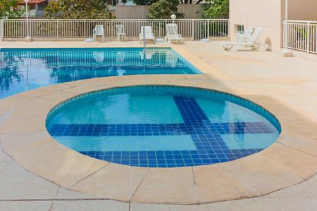 Apartamento à venda com 73m², 2 quartos e 2 vagasÁrea comum - Piscina