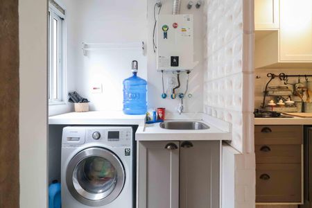 Apartamento à venda com 73m², 2 quartos e 2 vagasCozinha e Área de Serviço