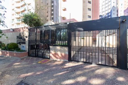 Apartamento à venda com 138m², 3 quartos e 3 vagas Apartamento à venda com 138m², 3 quartos e 3 vagasFachada