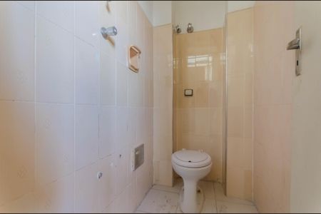 Apartamento à venda com 77m², 3 quartos e sem vaga Apartamento à venda com 77m², 3 quartos e sem vagaBanheiro de serviço