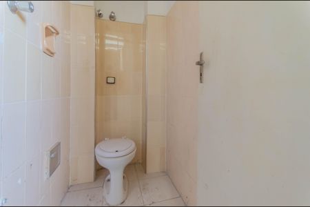 Apartamento à venda com 77m², 3 quartos e sem vaga Apartamento à venda com 77m², 3 quartos e sem vagaBanheiro de serviço