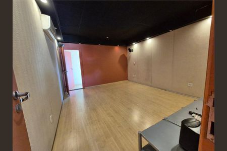 Casa à venda com 303m², 3 quartos e 4 vagas