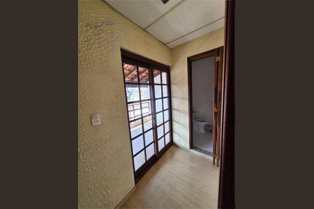 Casa à venda com 303m², 3 quartos e 4 vagas