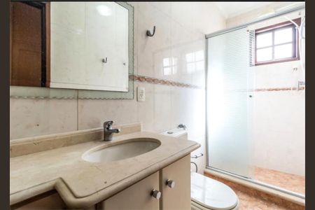 Casa à venda com 303m², 3 quartos e 4 vagas