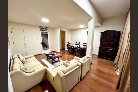 Apartamento à venda com 135m², 3 quartos e 1 vaga