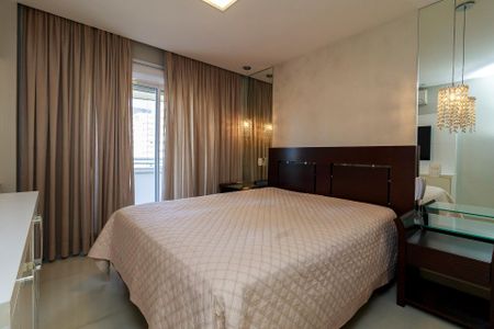 Apartamento à venda com 147m², 4 quartos e 2 vagas Apartamento à venda com 147m², 4 quartos e 2 vagasSuíte 1