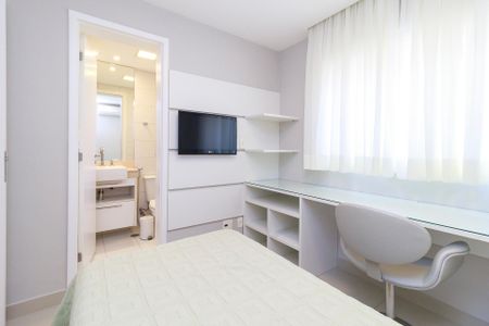 Apartamento à venda com 147m², 4 quartos e 2 vagas Apartamento à venda com 147m², 4 quartos e 2 vagasSuíte 2