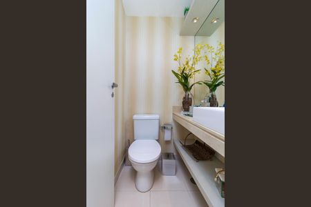 Apartamento à venda com 147m², 4 quartos e 2 vagas Apartamento à venda com 147m², 4 quartos e 2 vagasLavabo