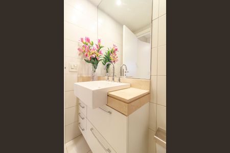 Apartamento à venda com 147m², 4 quartos e 2 vagas Apartamento à venda com 147m², 4 quartos e 2 vagasSuíte 3 - Banheiro