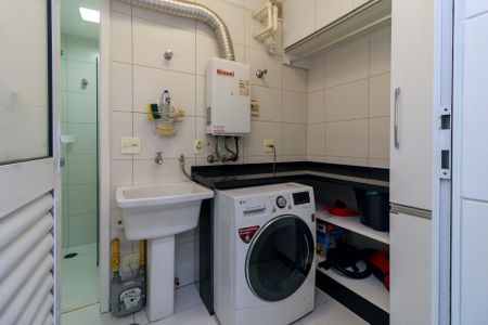 Apartamento à venda com 147m², 4 quartos e 2 vagas Apartamento à venda com 147m², 4 quartos e 2 vagasÁrea de Serviço