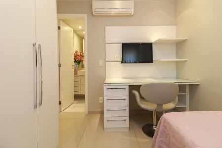 Apartamento à venda com 147m², 4 quartos e 2 vagas Apartamento à venda com 147m², 4 quartos e 2 vagasSuíte 3