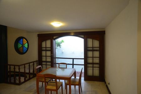 Casa à venda com 657m², 4 quartos e 7 vagasCopa