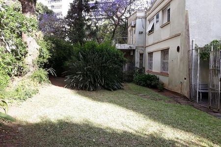 Casa à venda com 300m², 5 quartos e 2 vagas