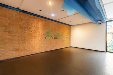 Casa à venda com 579m², 3 quartos e 5 vagas