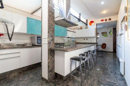 Casa à venda com 579m², 3 quartos e 5 vagas