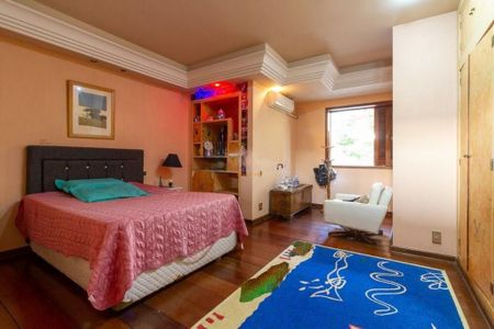 Casa à venda com 579m², 3 quartos e 5 vagas