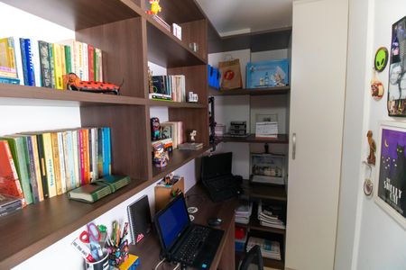 Apartamento à venda com 87m², 2 quartos e 1 vaga Apartamento à venda com 87m², 2 quartos e 1 vagaEscritório