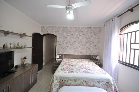 Casa à venda com 190m², 3 quartos e 3 vagasSuíte